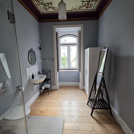 Almirante Homes - 1 Homestay Lisbon